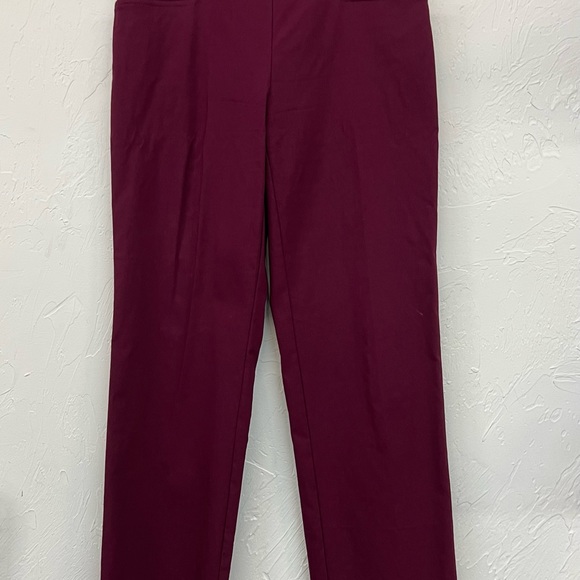 Women’s Burgundy Stretch Khakis Size Medium 8-10 - Picture 2 of 6